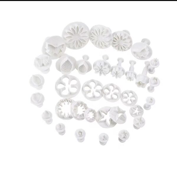 33pcs Clay Cutter and Plunger Set