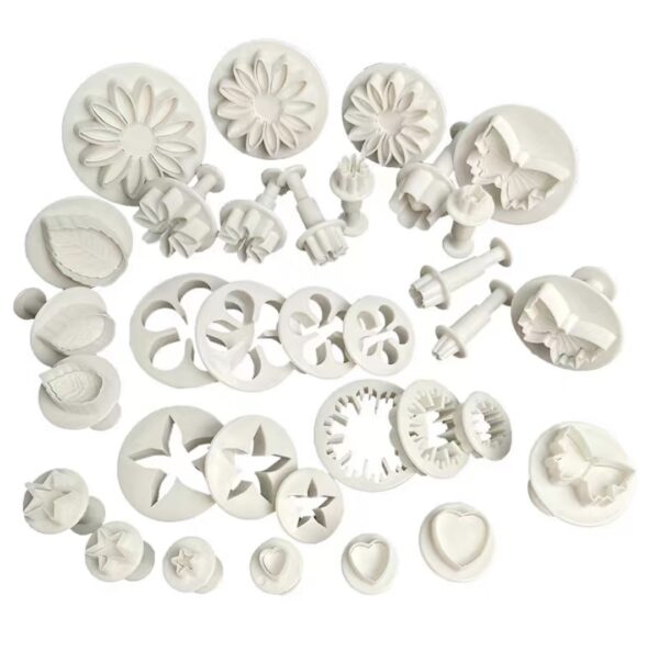 33pcs Clay Cutter and Plunger Set